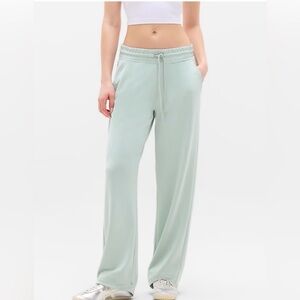 Athleta seasoft straight pant. L/P